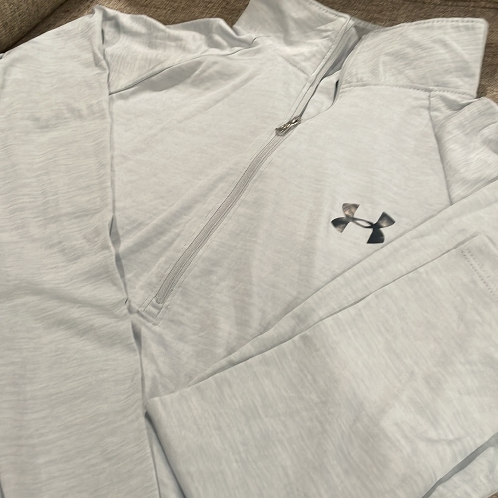 New Under Armour Medium lightweight pullover 1/2 zip seaglass blue